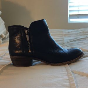 Black Lucky Brand ankle boots